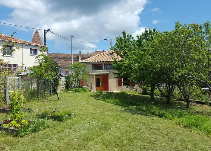 Hébergement de vacances La Maison Triangulaire Roussines